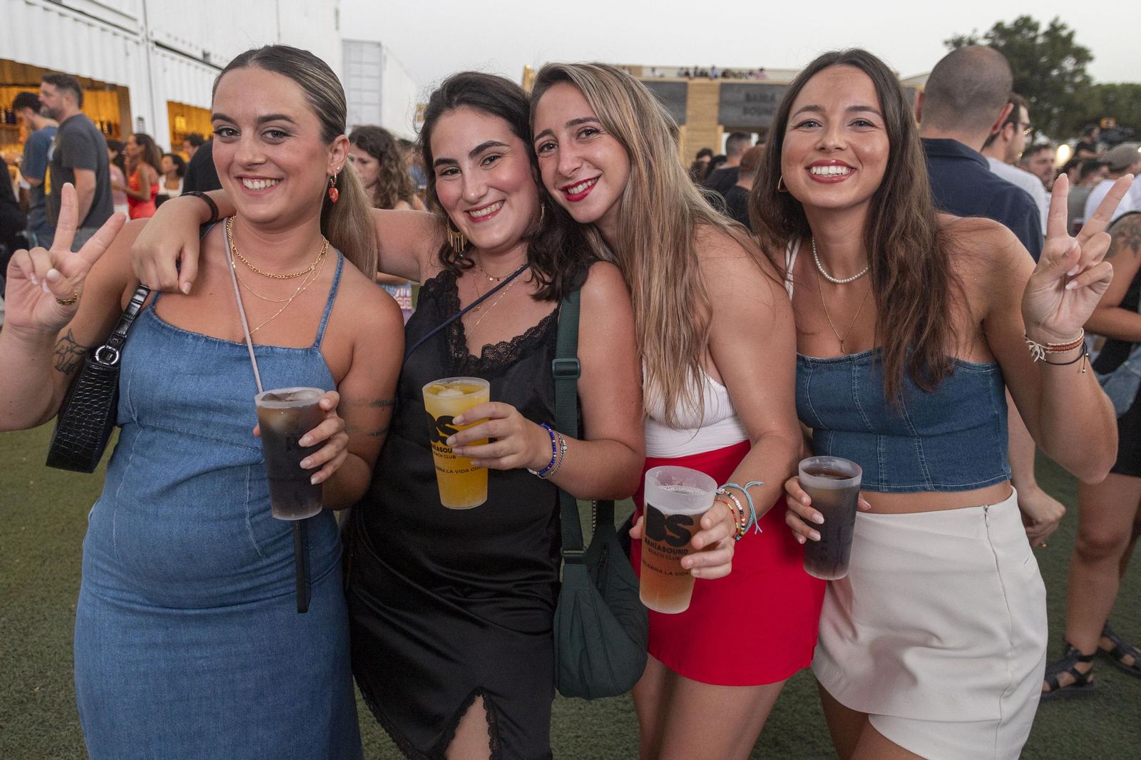 Búscate en las imágenes del concierto de La Plazuela en Bahía Sound
