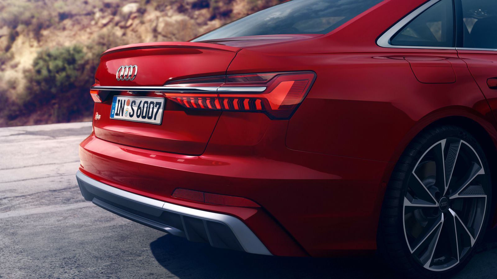 El difusor trasero, en la imagen el de un S6, es también otro de los elementos diferenciales de cada nivel.