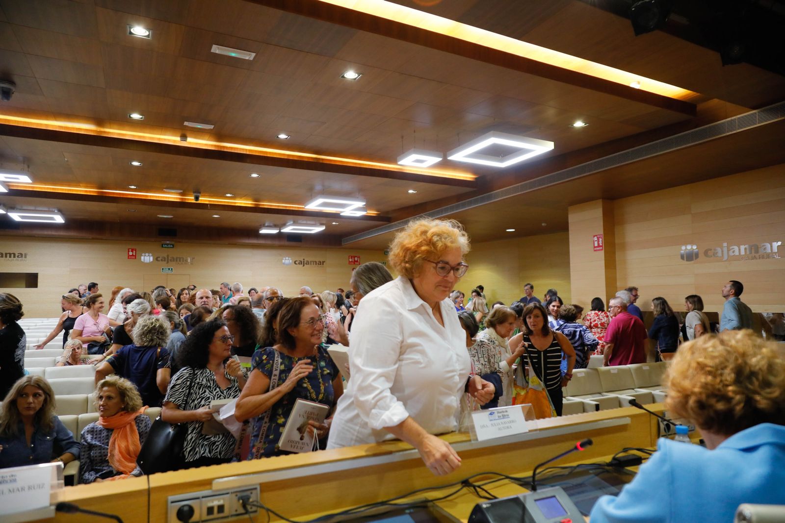 Imágenes de Diario de los Libros, con Julia Navarro