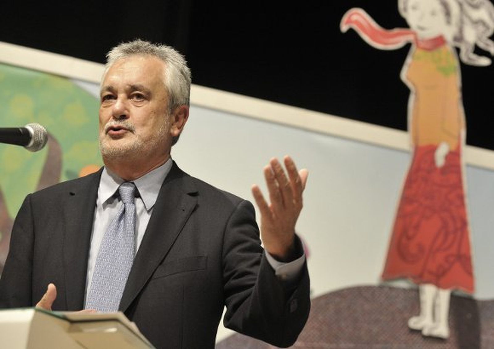 Griñán dice que lo importante de las sentencias sobre función pública es que "crean jurisprudencia"