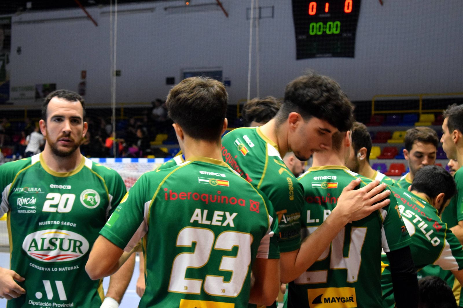 Los jugadores del Conservas Alsur Antequera, antes del encuentro.