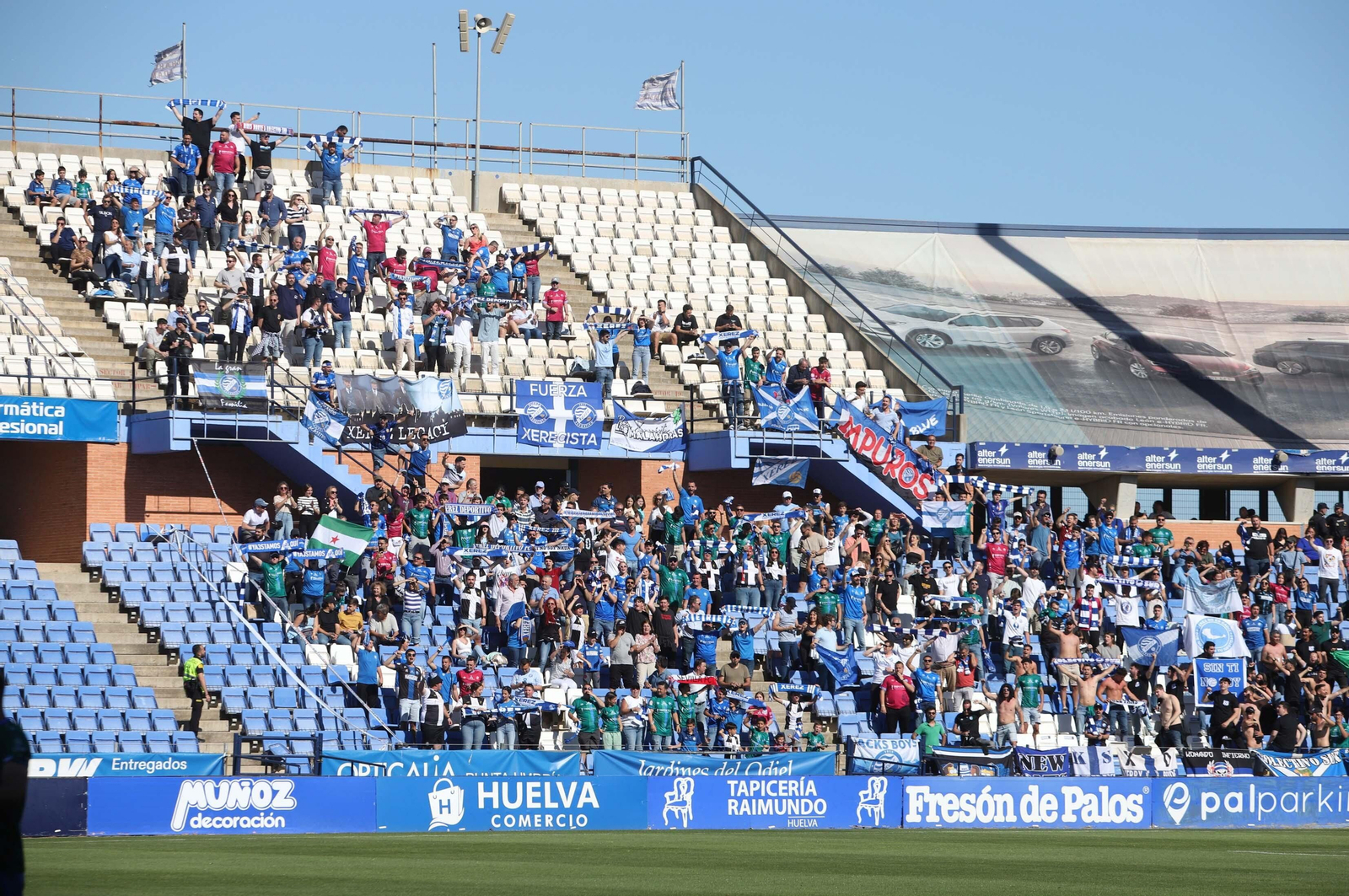 Imágenes del ambiente en el Recre-Jerez