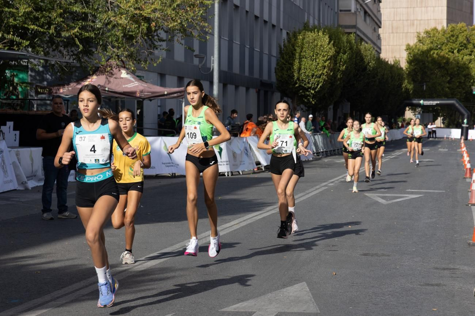 Ignacio Fontes y Marta Serrano reinan en la XXXVII Milla Urbana Internacional de Otoño 'Manuel Pancorbo'