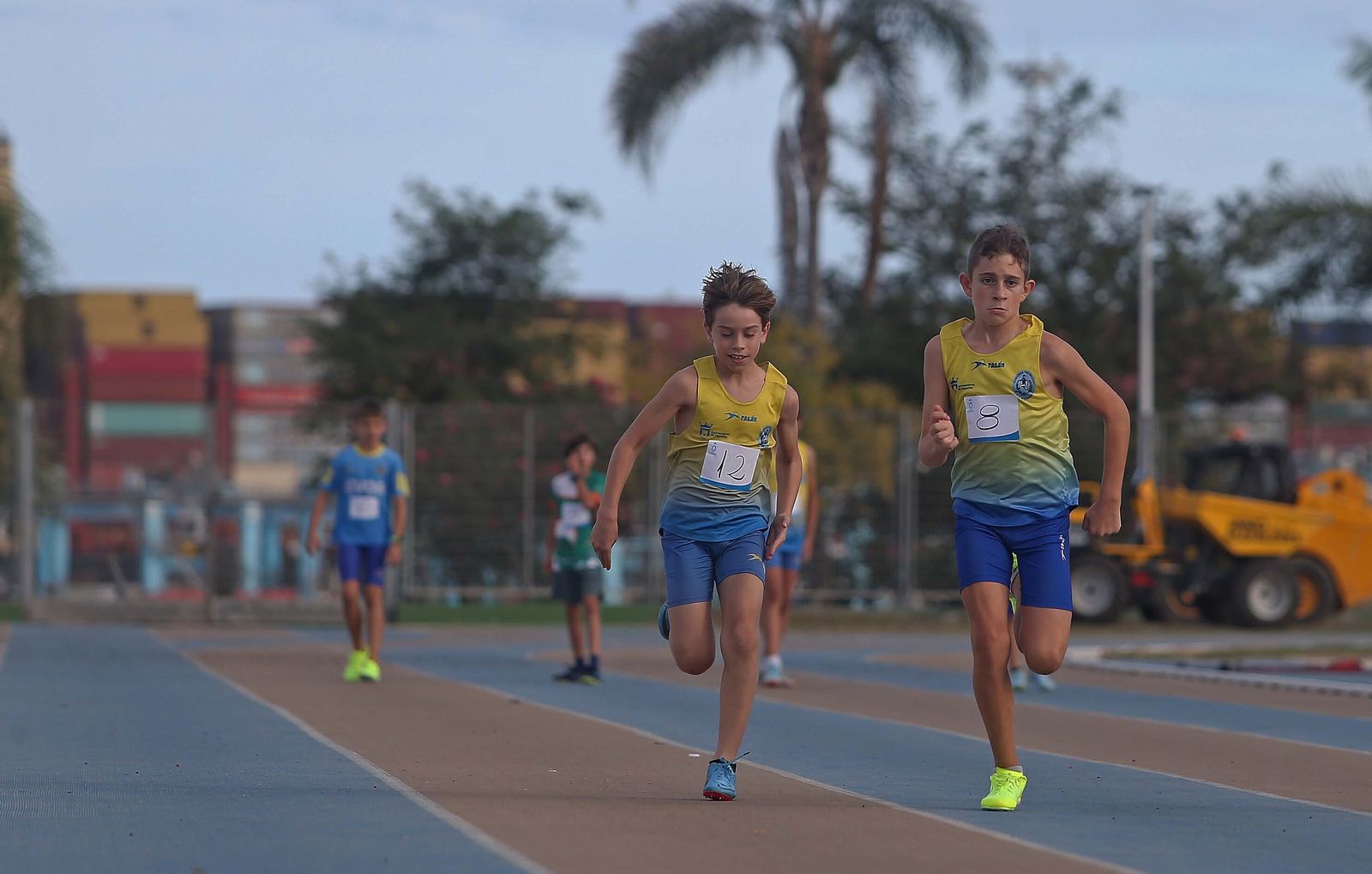 Los juegos municipales de atletismo sub-12 de Algeciras, en imágenes