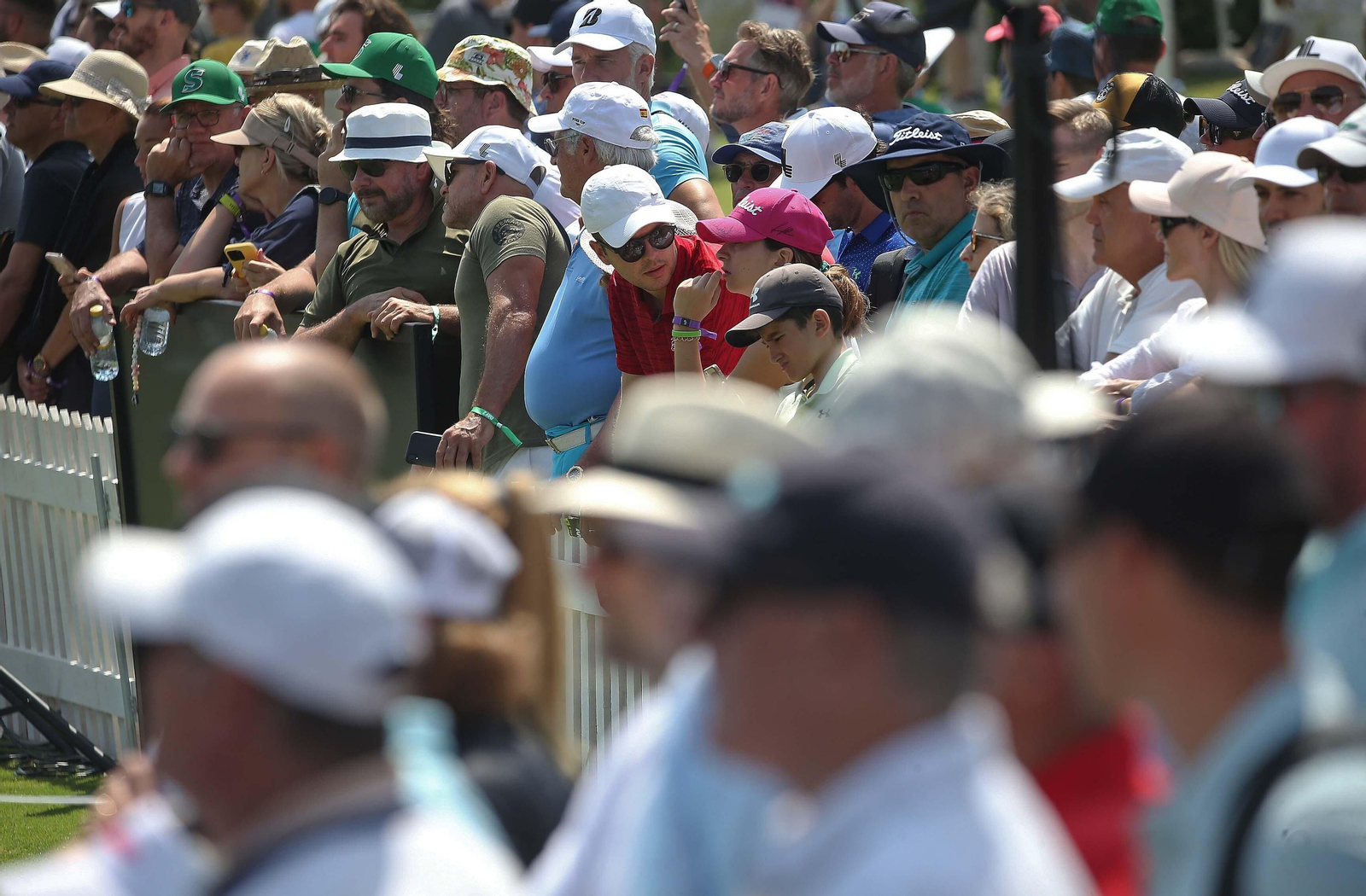 Ambiente durante la  jornada final del LIV Golf Andalucía 2023 en Valderrama