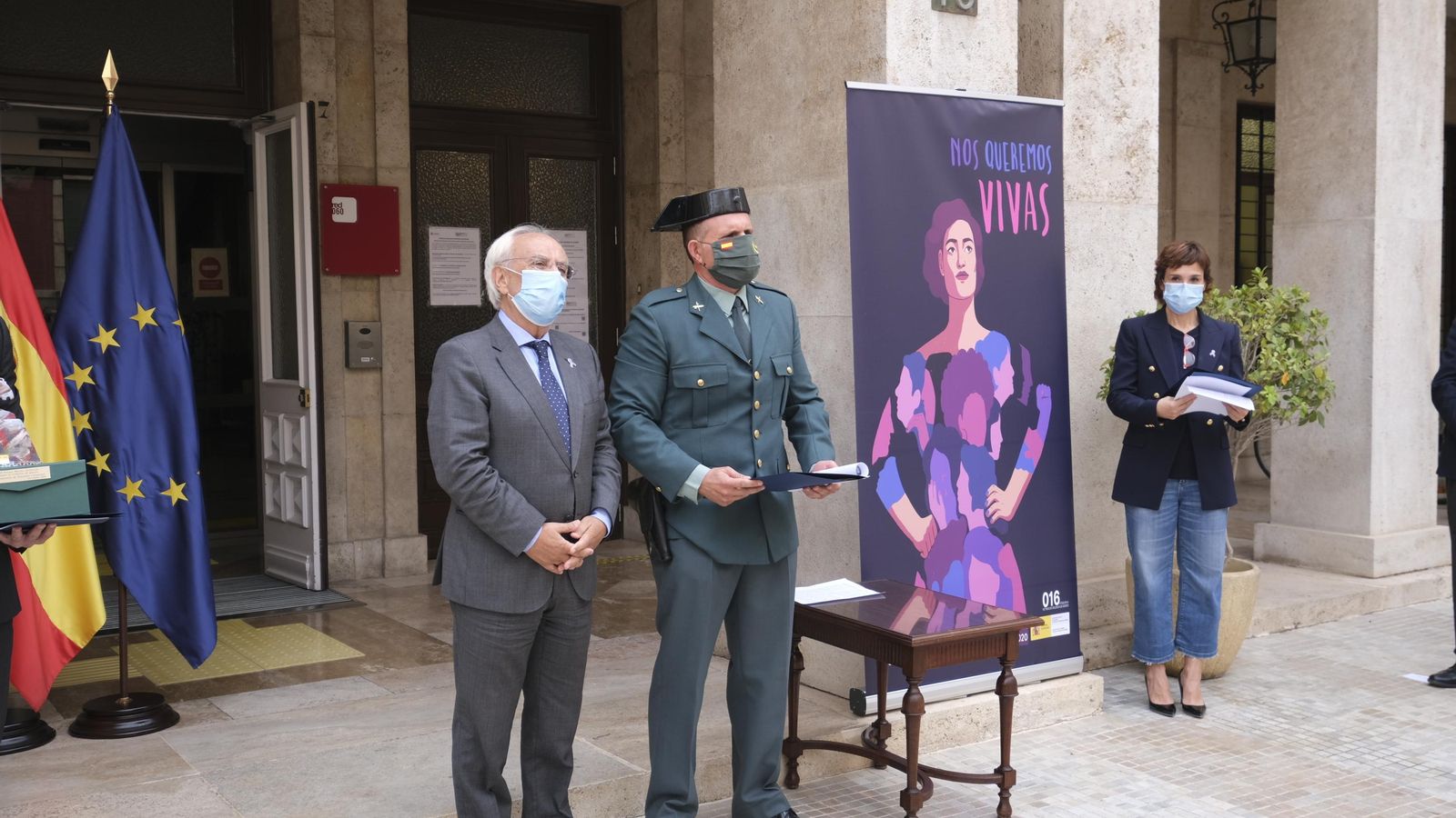 el guardia civil del Puesto Principal de Níjar Pedro Jesús Torres Márquez, ha recogido el diploma Menina por su compromiso, implicación y empatía en la atención a las víctimas de violencia machista en el municipio.