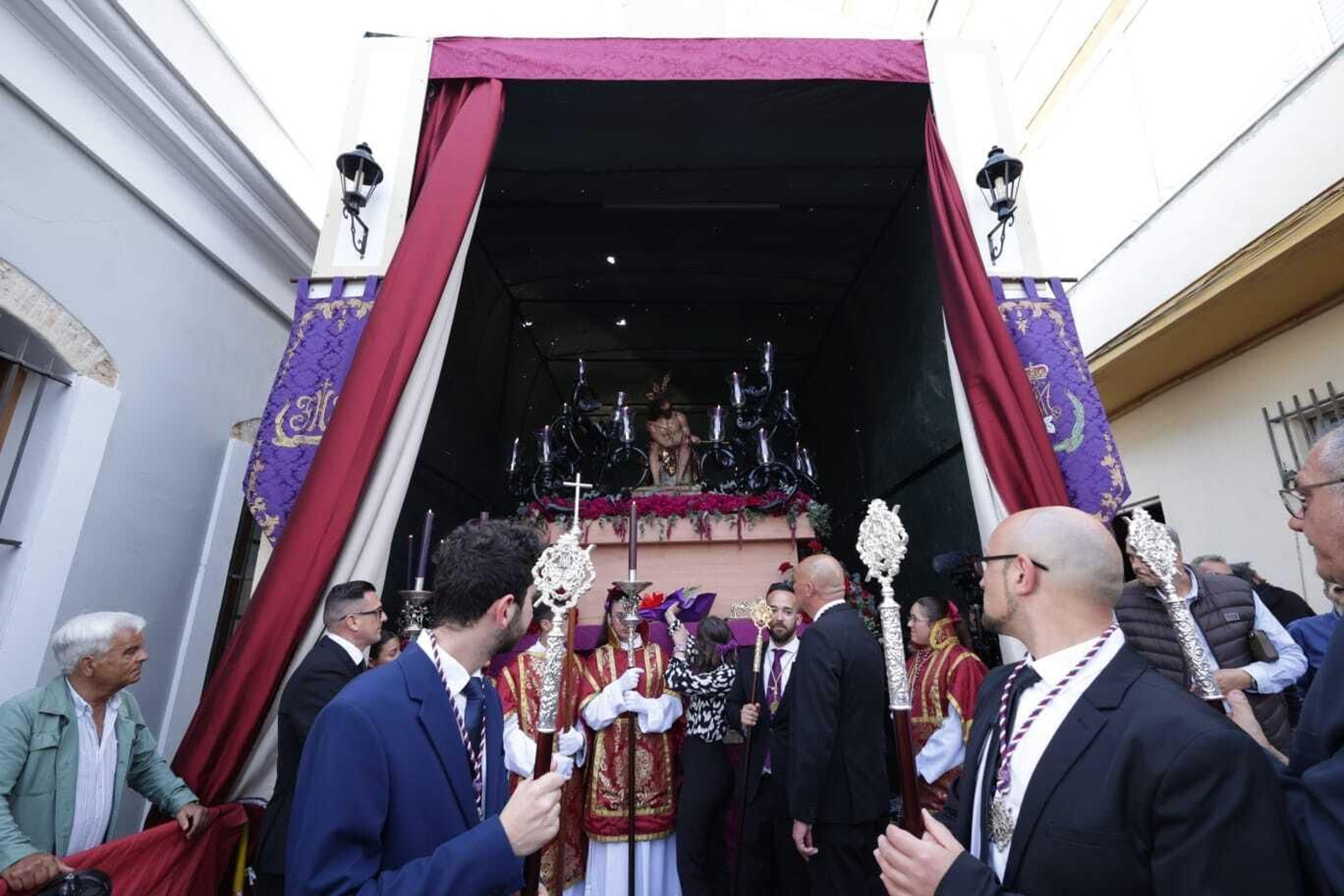 Así ha sido la primera salida de Coronación de Espinas en San Fernando