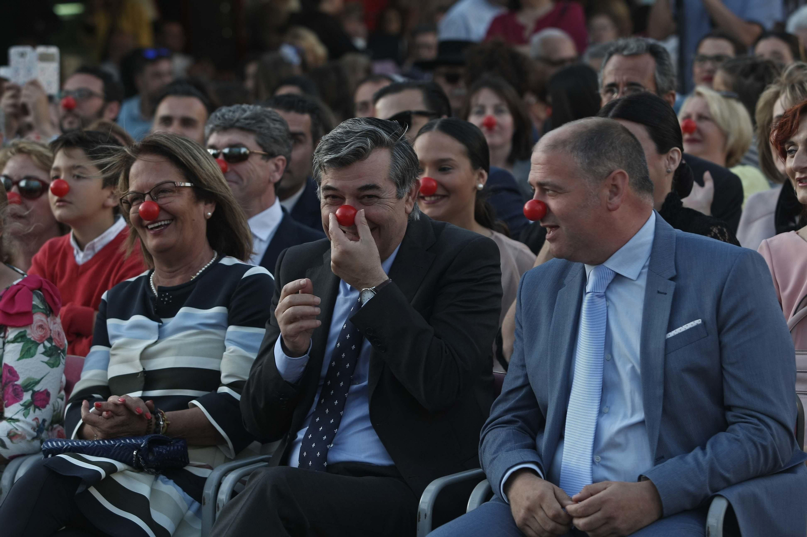 Imágenes del acto de coronación de la Feria de Los Barrios