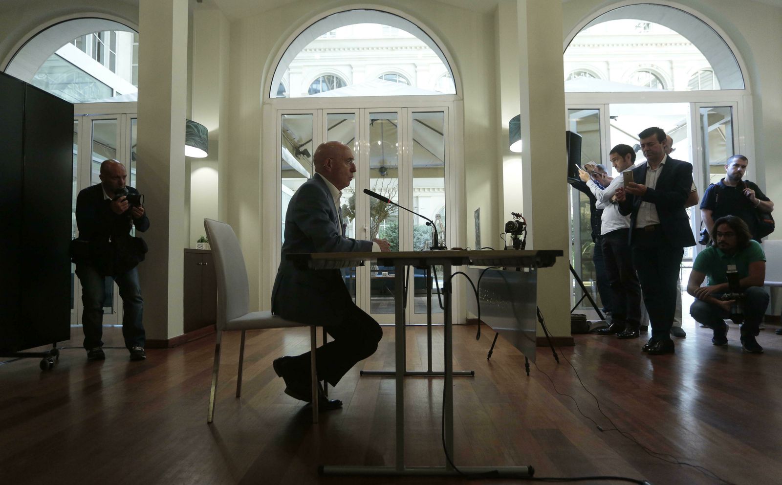 Lorenzo Serra Ferrer, durante la rueda de prensa de despedida del Betis.