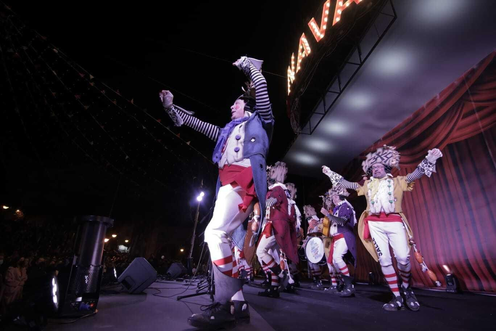 Gala de bienvenida del Carnaval en San Fernando con Manu Sánchez y Sandra Golpe