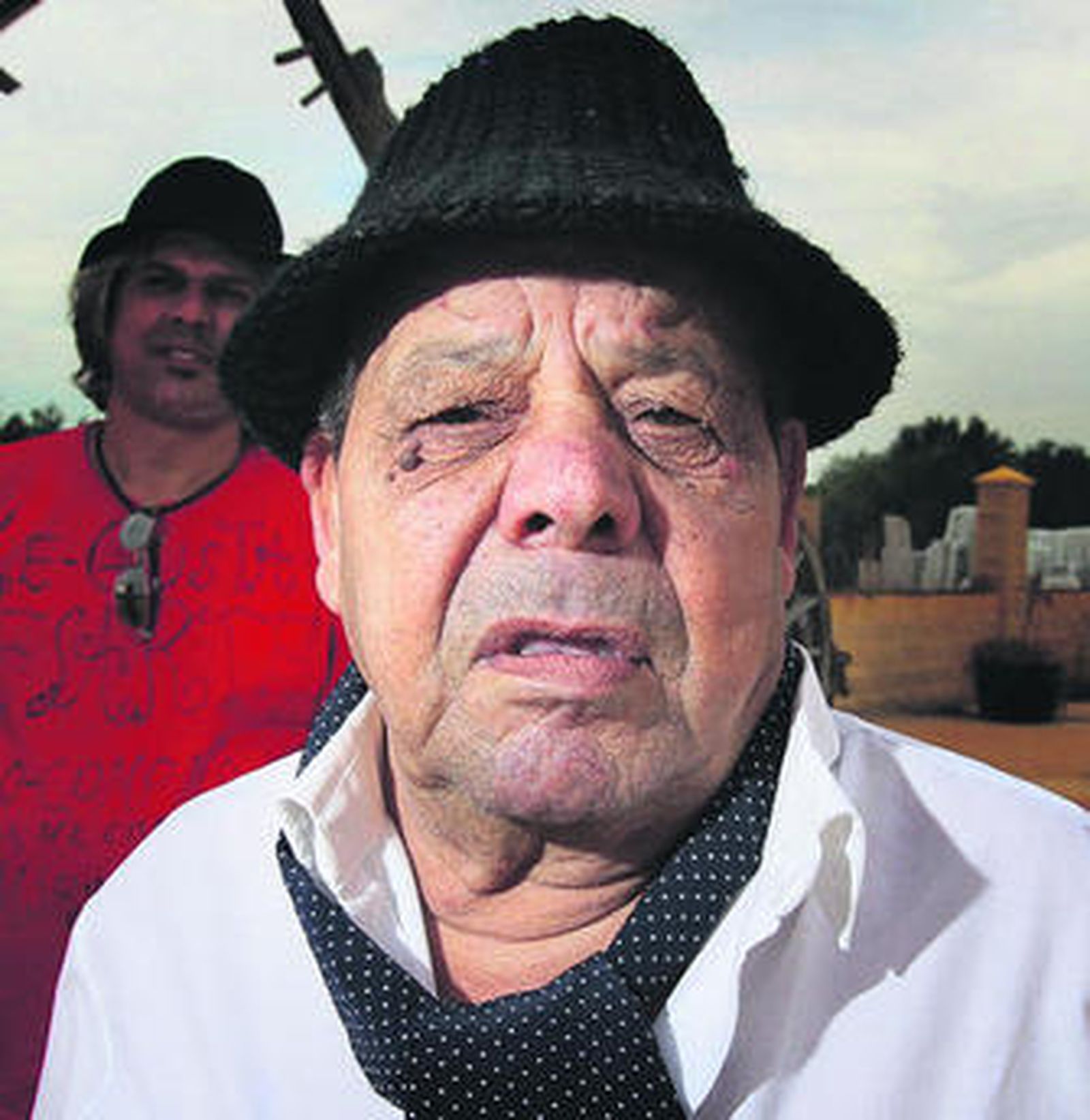 Una hermana de Antonio con su sobrino mediano.