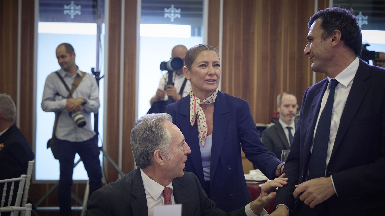 Las imágenes de la entrega del VIII Premio Federico Joly a Sara Baras en Cádiz