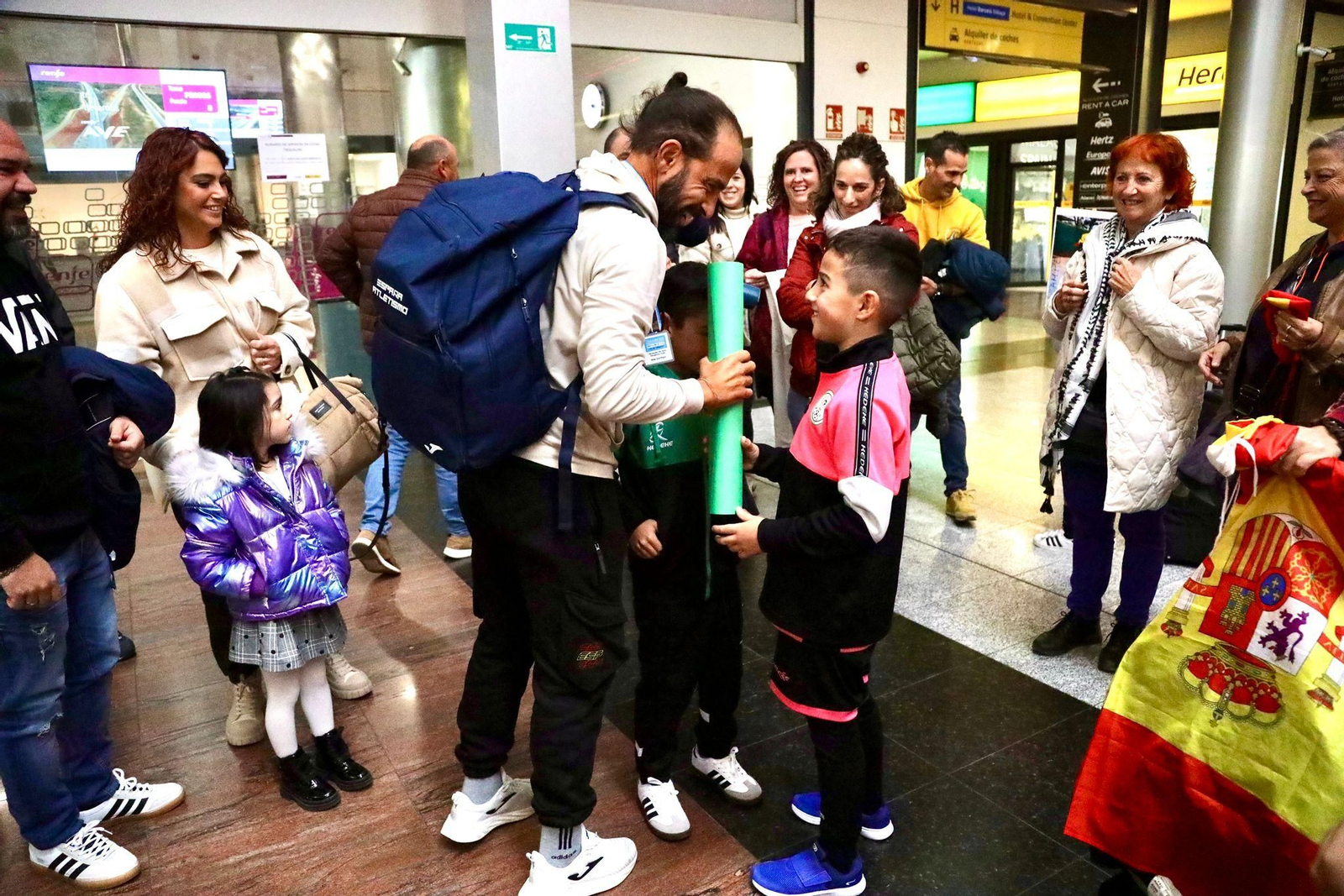 El recibimiento a Antonio Aguilar Conejo en Vialia