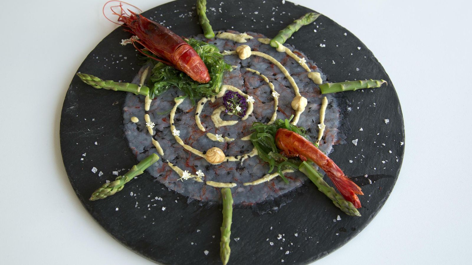 Otro plato. Otro plato.
