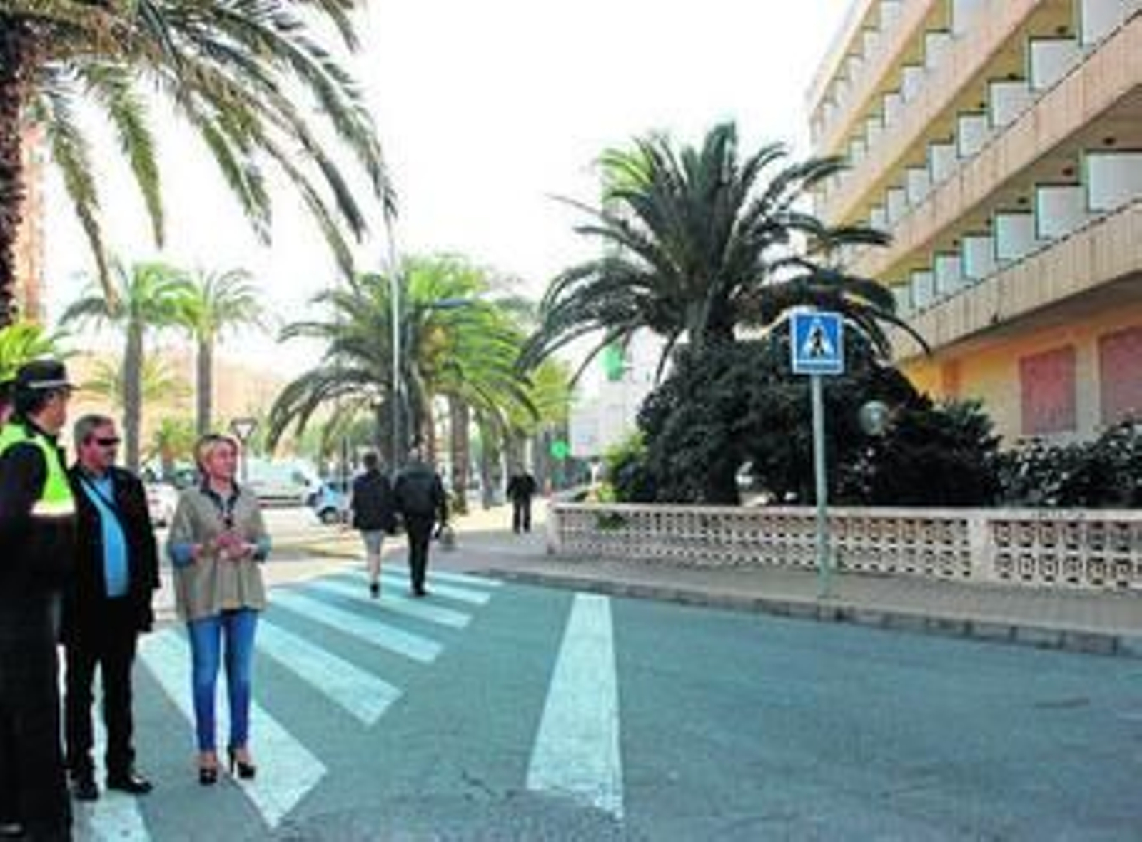 Visita realizada por la teniente alcalde y técnicos municipales al edifico, en el mes de enero.