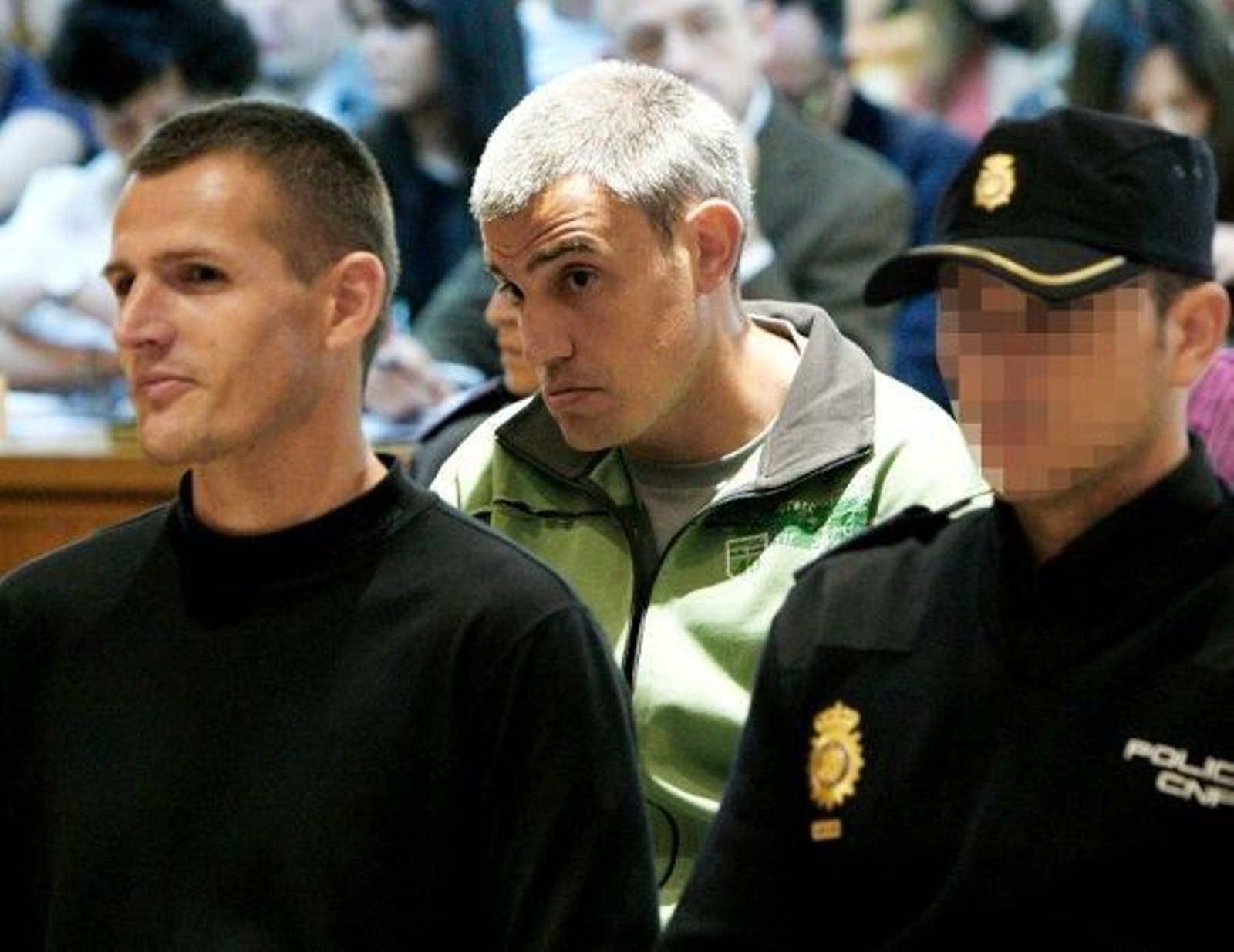 Condenan a 4 guardias civiles por torturar a los etarras de la T-4