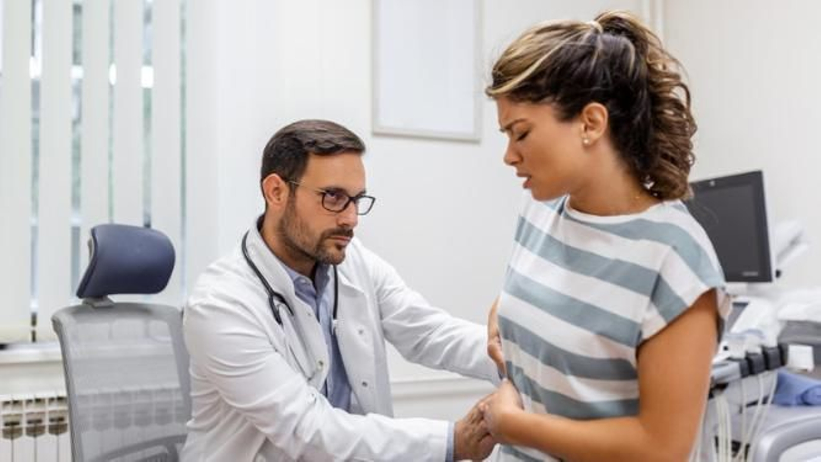 Médico y paciente. Médico y paciente.