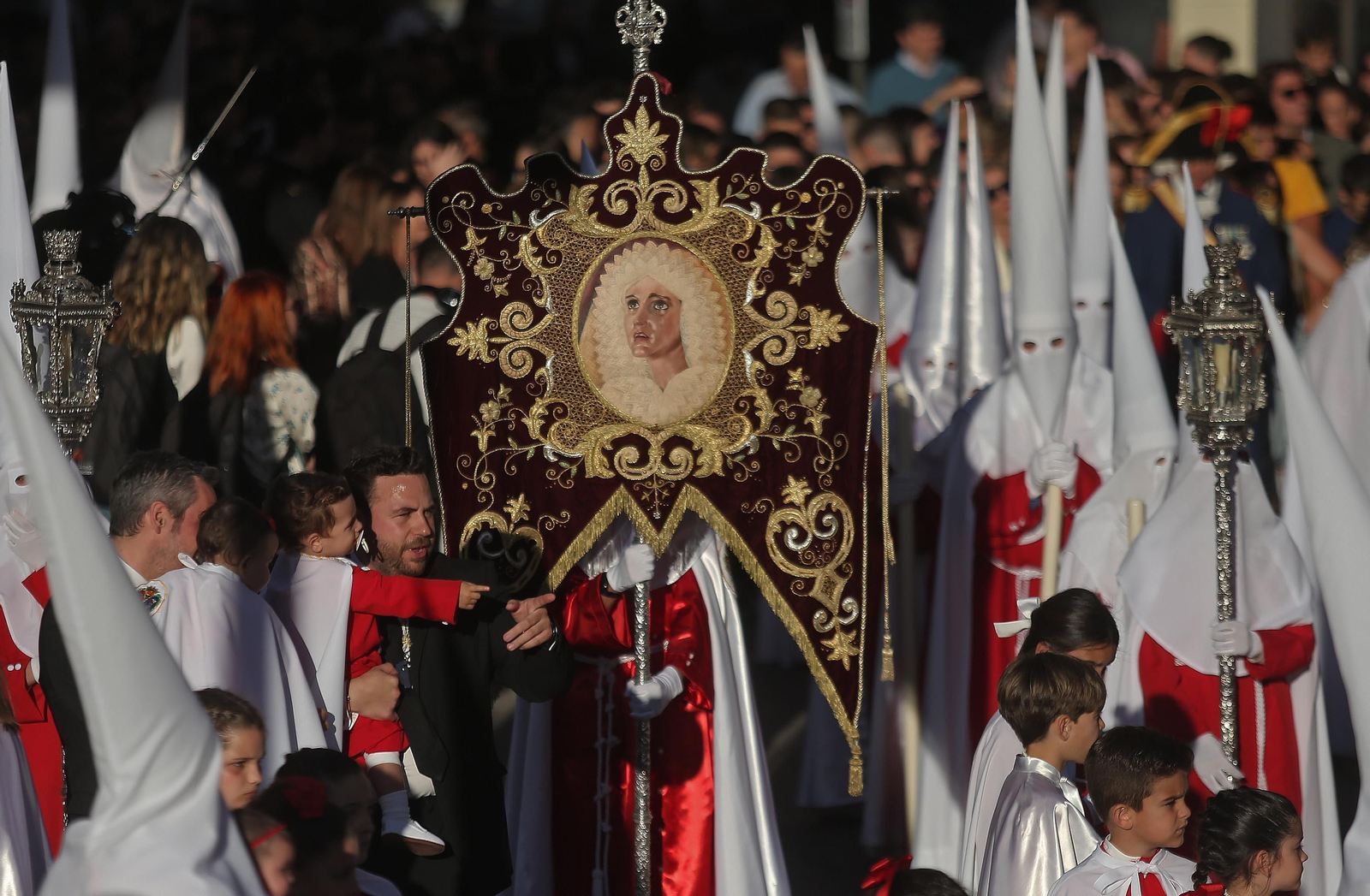 Fotos del Lunes Santo en Algeciras: Coronado de Espinas y La Columna