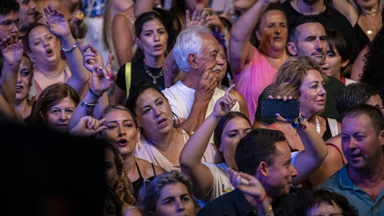 Las imágenes del concierto de despedida de Andy&Lucas en el muelle de Cádiz