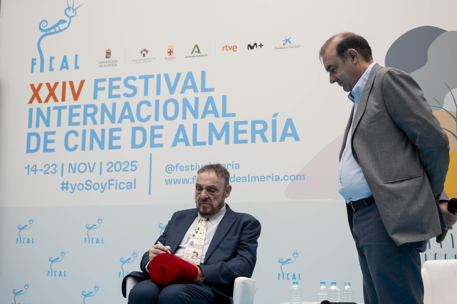 La estrella a JOHN RHYS-DAVIES luce en el paseo de la fama de Almería