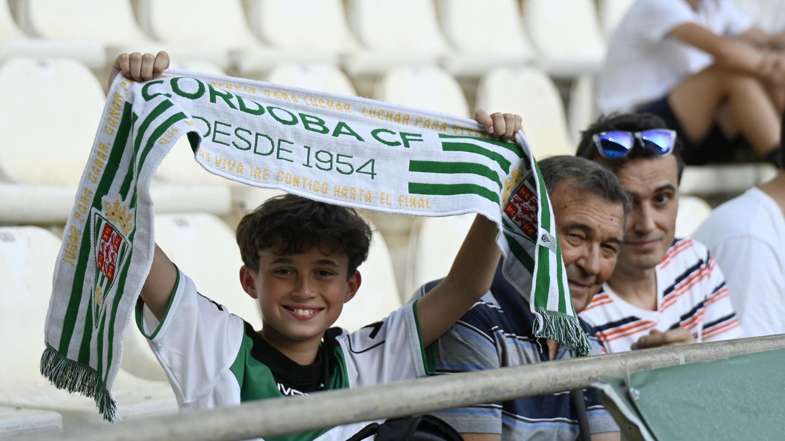 Las mejores fotos del ambiente en El Arcángel para el Córdoba CF - Albacete