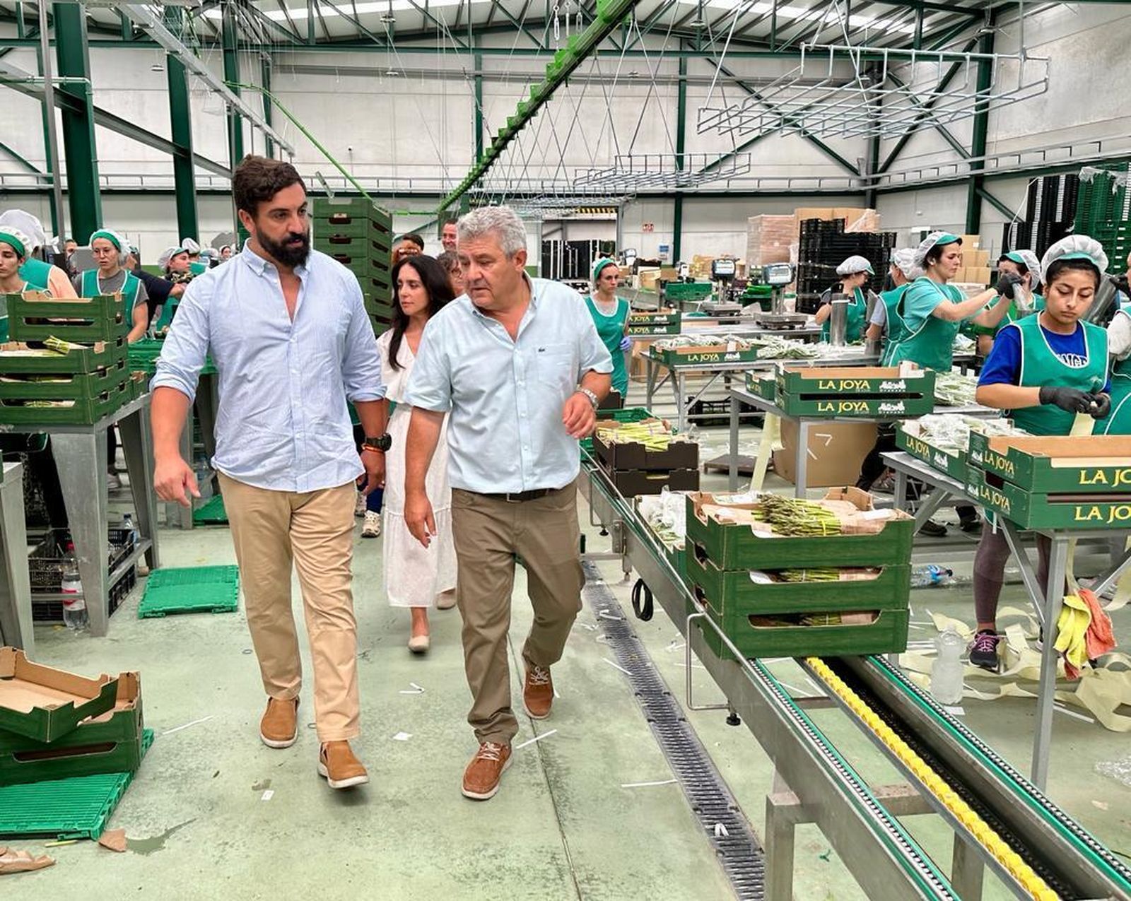 Vox impulsará la subida de salarios y reducirá  las cargas sobre las empresas para la  generación de empleo en Granada