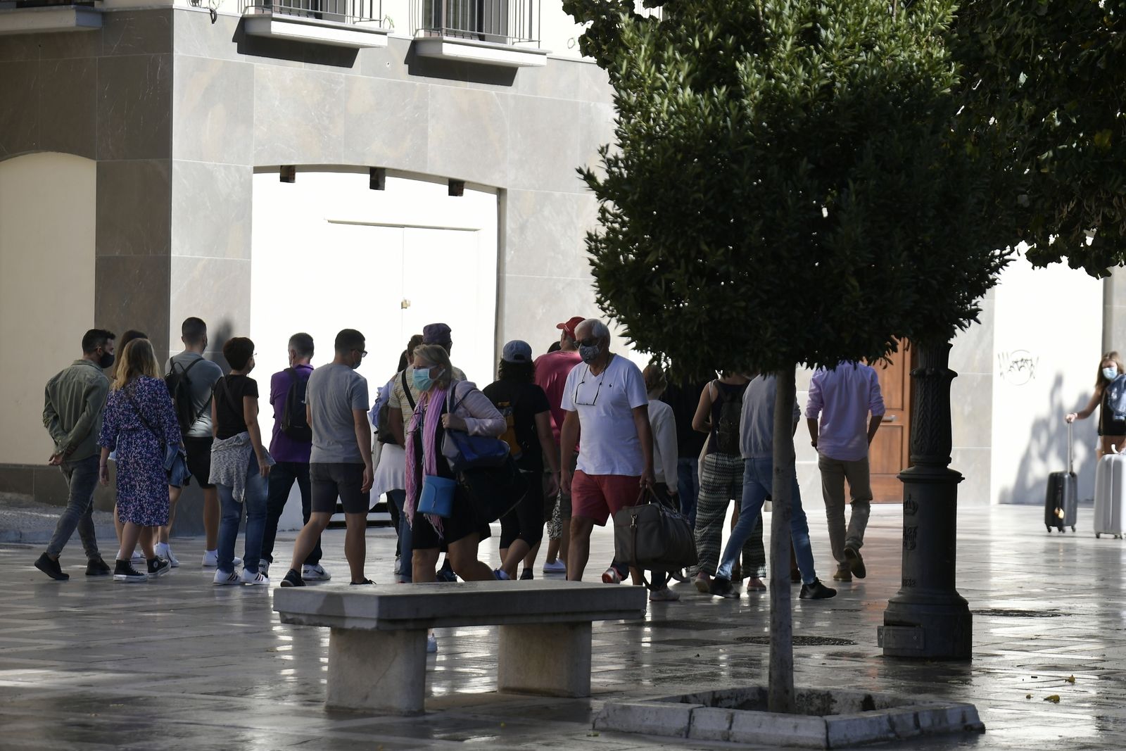 Fotos: Granada se llena de turistas en el puente del Pilar como antes del coronavirus