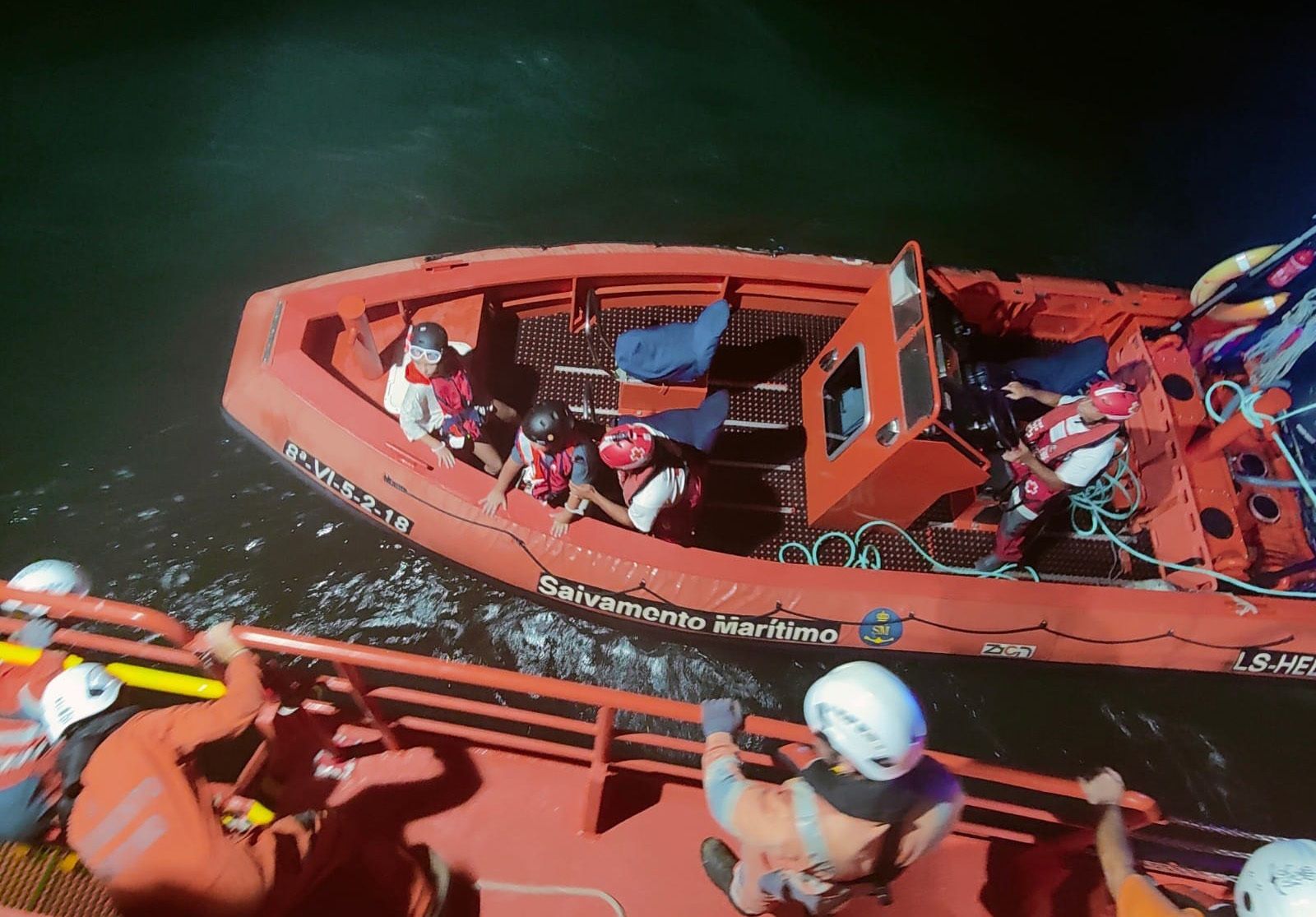 Un momento del aparatoso rescate