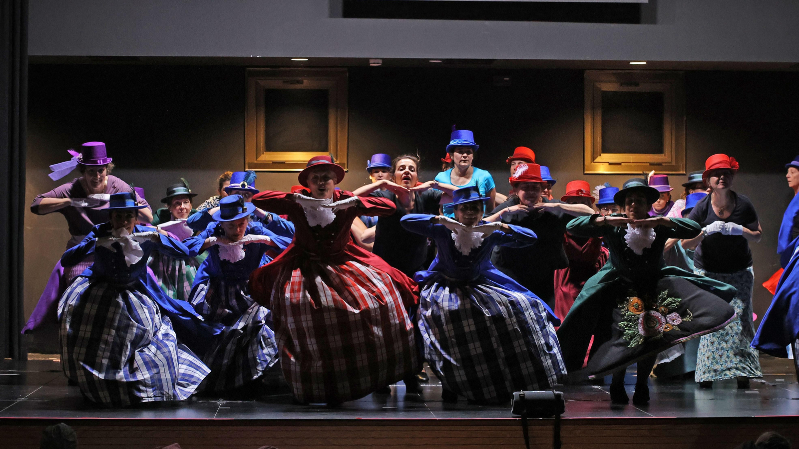 Ensayo del musical 'Ilumíname' de Fredes Insa