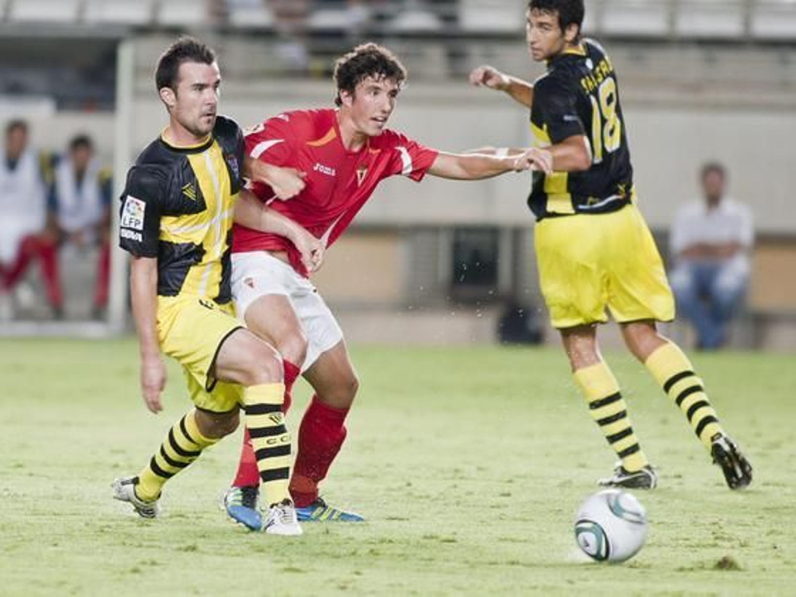 El cordoba vence por la mínima al Murcia y pasa a siguiente ronda de la Copa del Rey.

Foto: LOF
