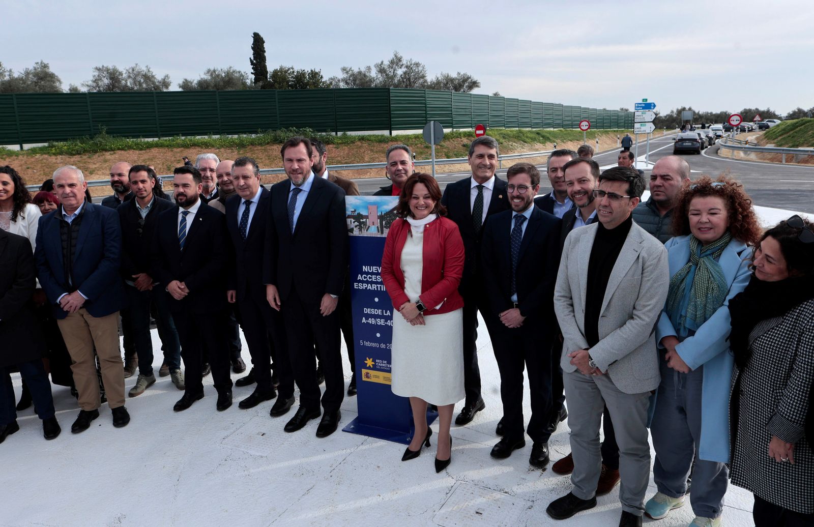 Inauguración de la histórica conexión de Espartinas con la A-49 y la SE-40