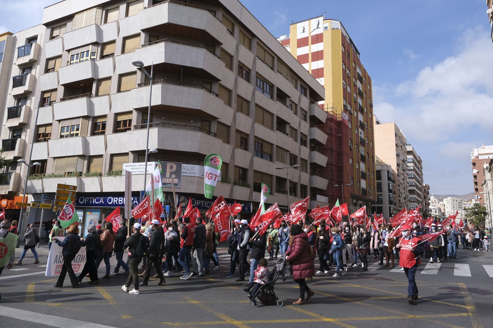 Imágenes de la manifestación a favor de la sanidad pública en Almería