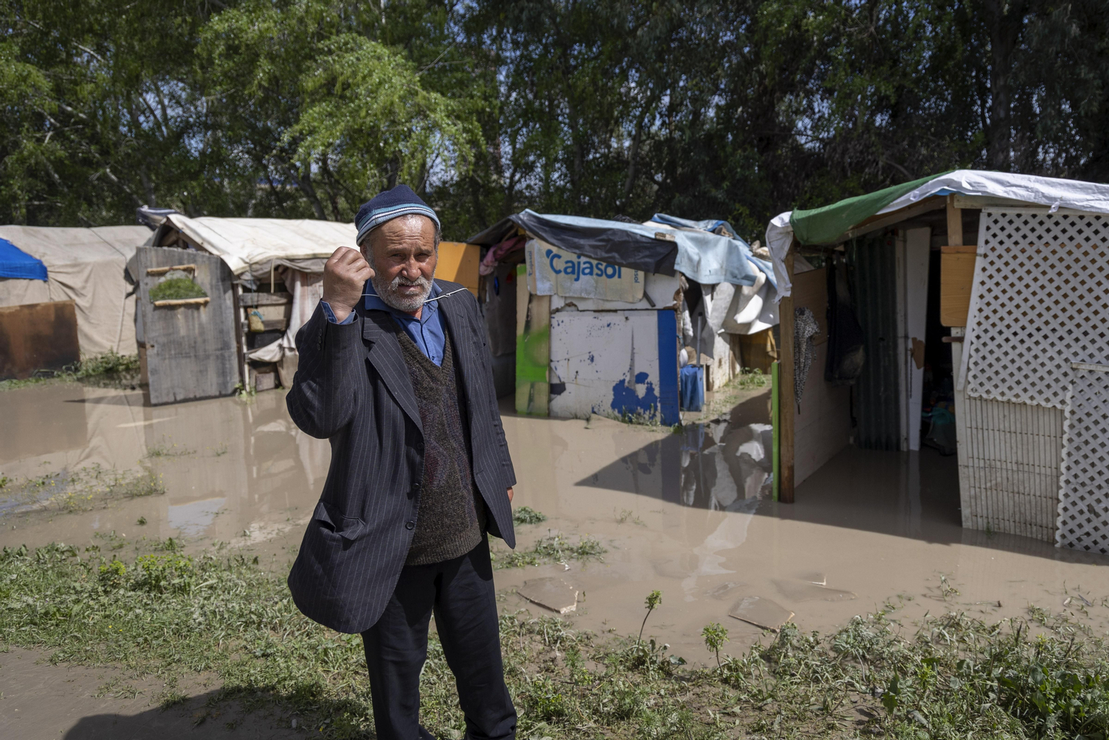Las imágenes de la inundación del poblado chabolista junto a la orilla del Guadalquivir