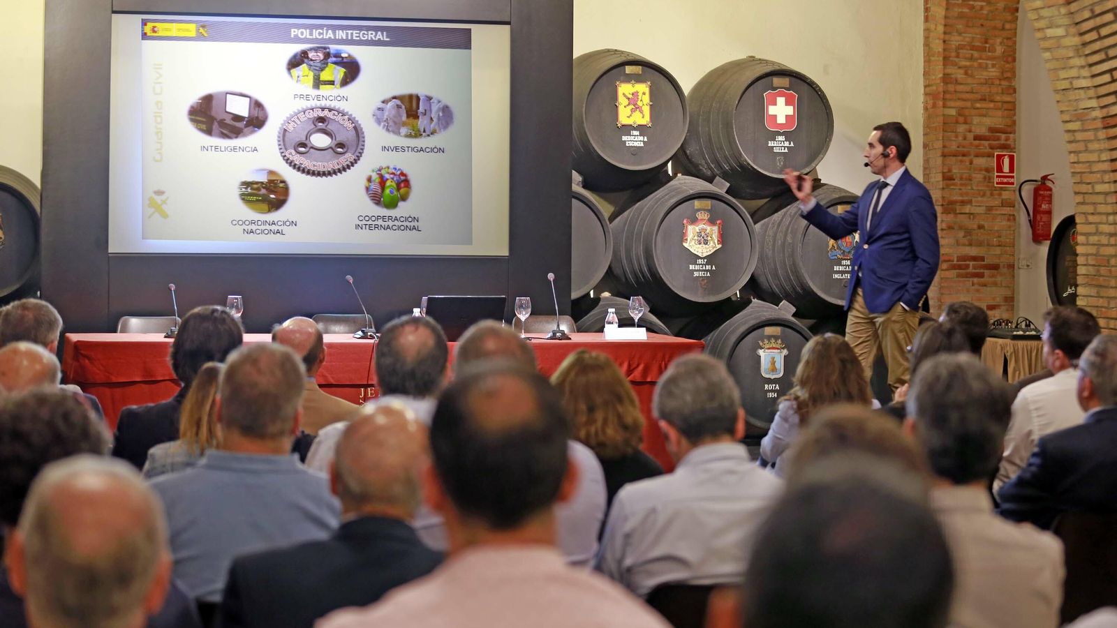 Representantes de las DOP durante la ponencia de la Guardia Civil sobre la lucha contra el fraude alimentario.