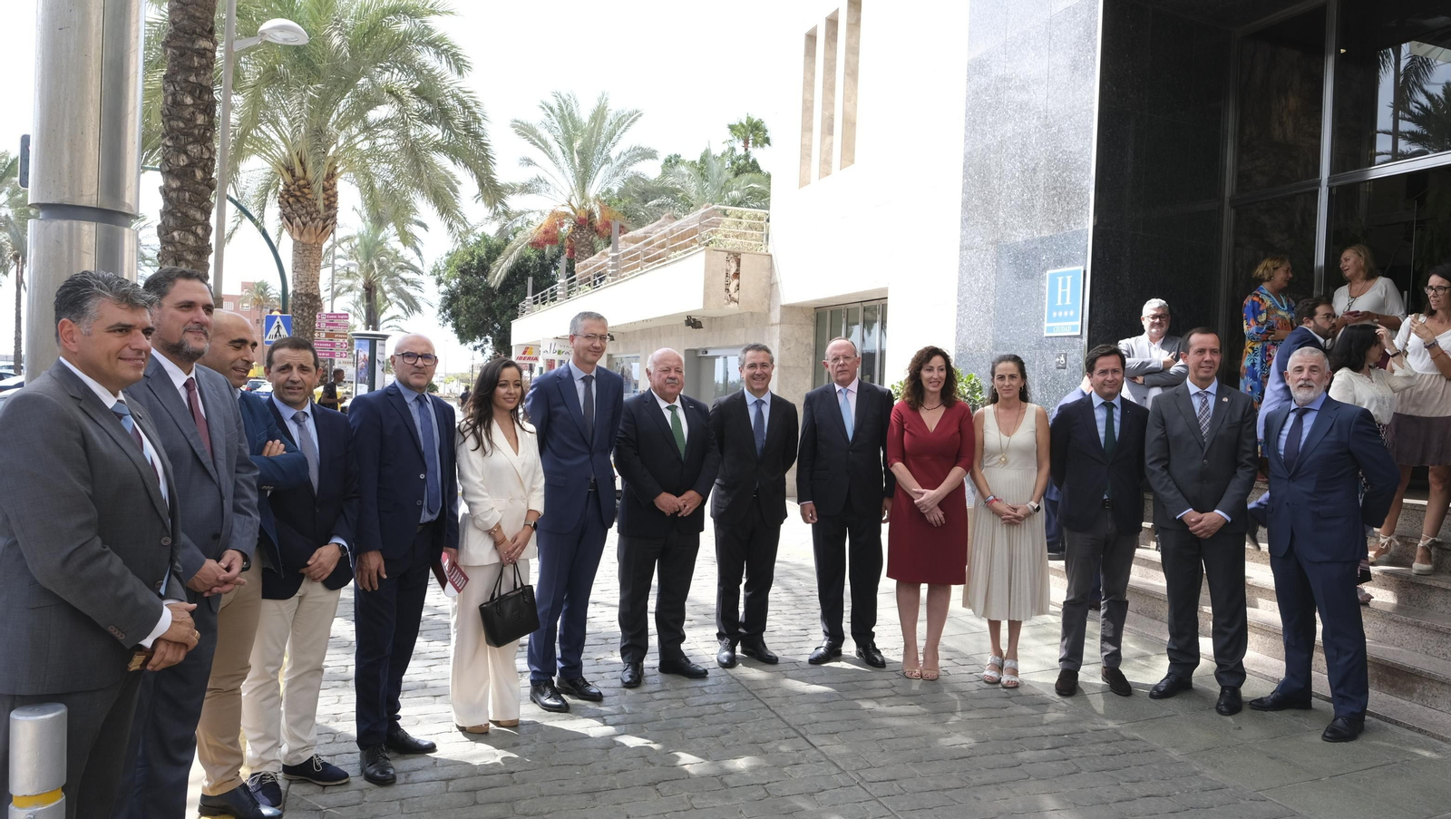 Imágenes del Foro Joly en Almería, con el Gobernador del Banco de España, Pablo Hernández de Cos