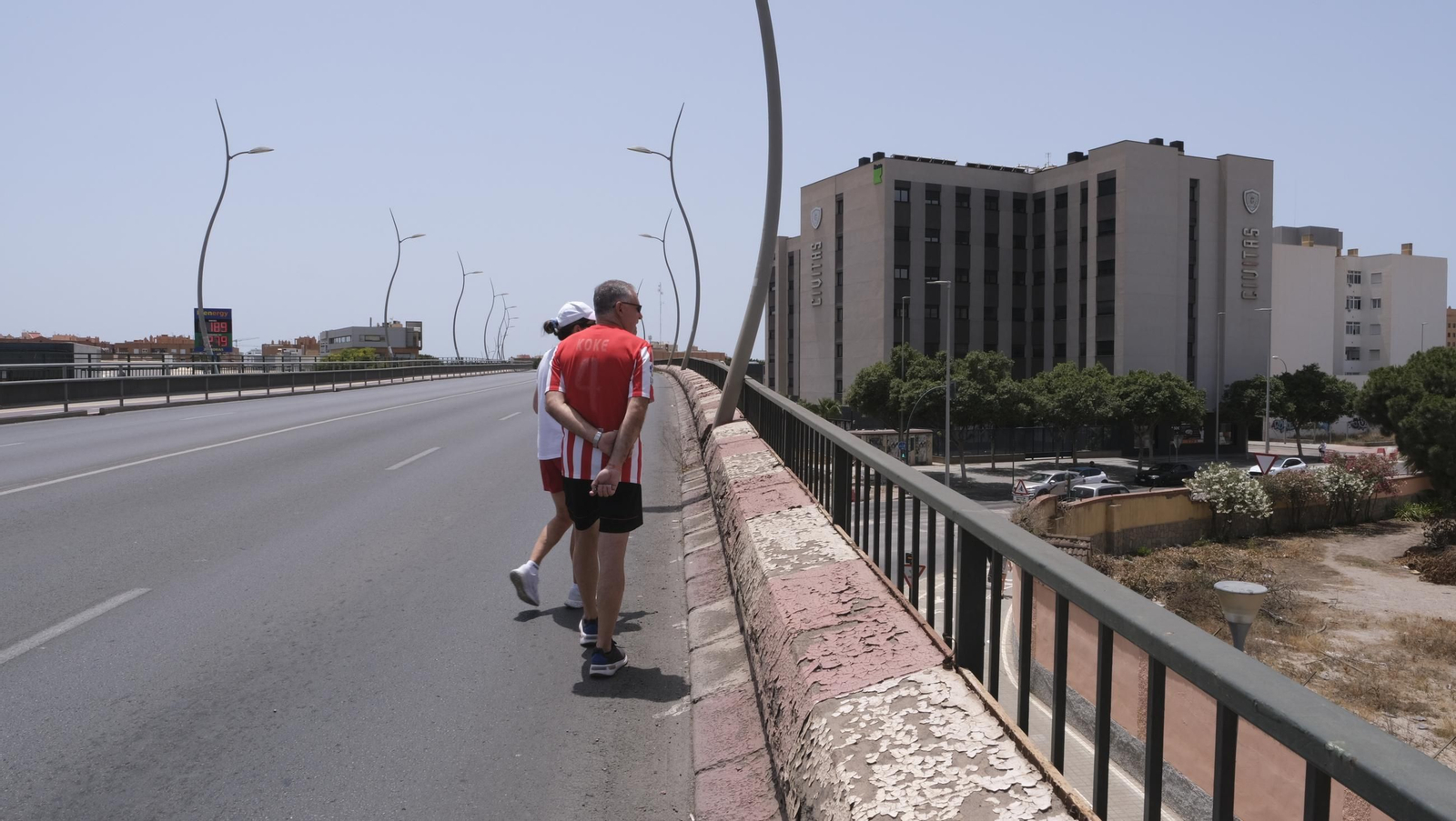 Último día del Puente de la Avenida del Mediterráneo, en imágenes