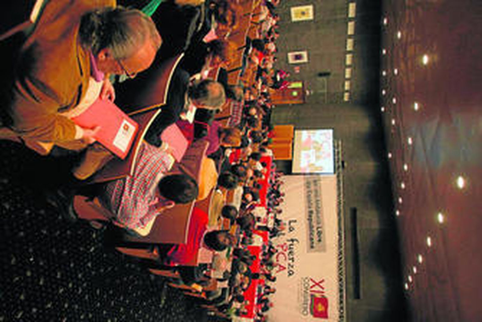 Un momento del acto de clausura del Congreso del PCA en La Línea, ayer.