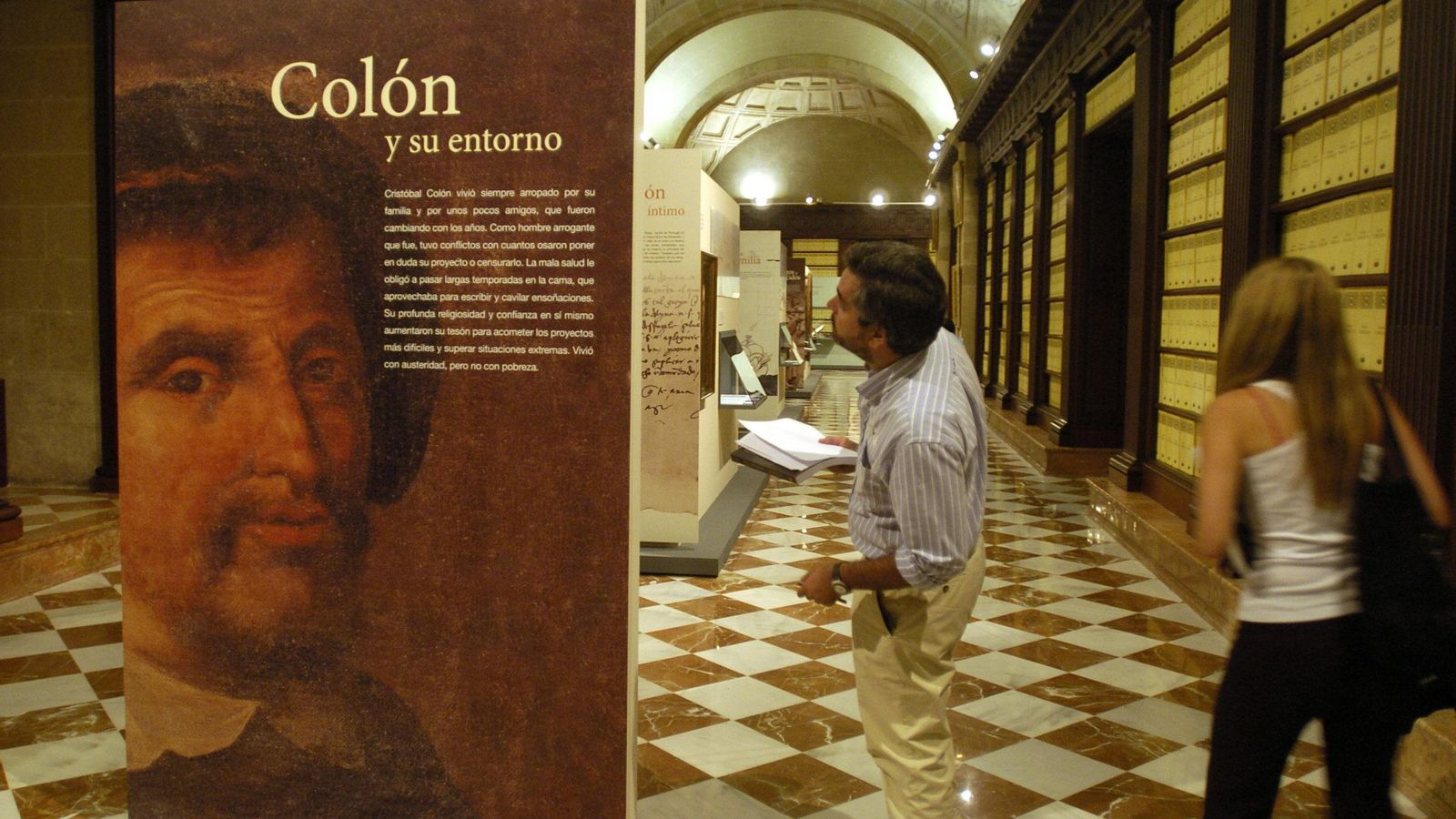 Una de las exposiciones dedicadas a Colón en el Archivo General de Indias.
