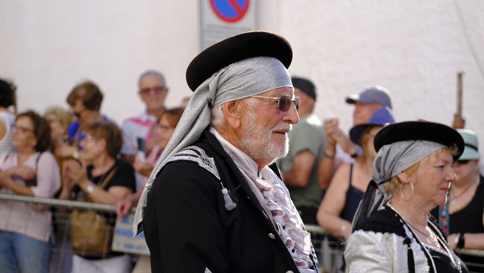 El espectacular desfile de Moros y Cristianos de Mojácar, en imágenes