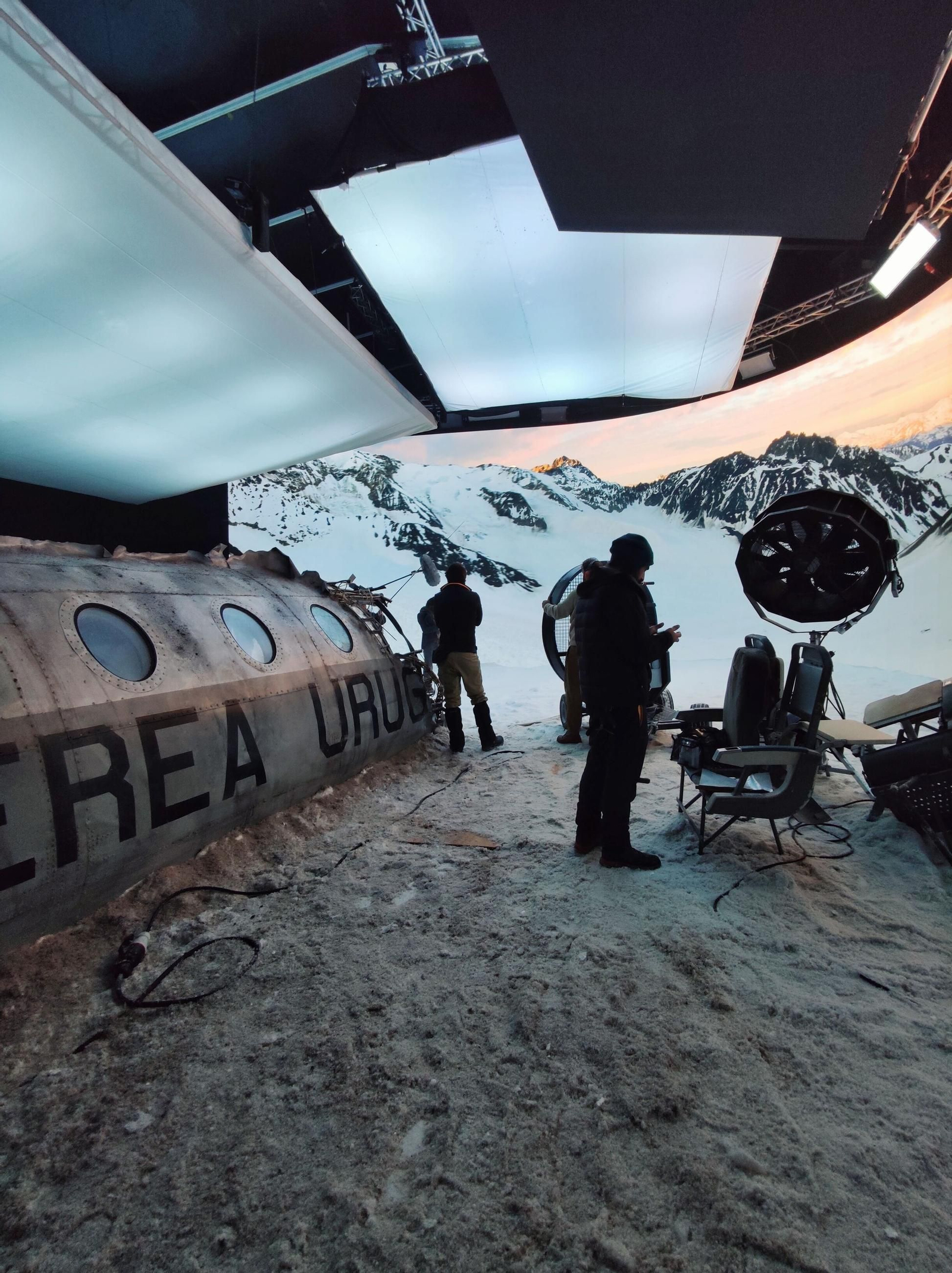 La Sociedad de la Nieve, en el pico de promoción ante los Goya y los Oscars