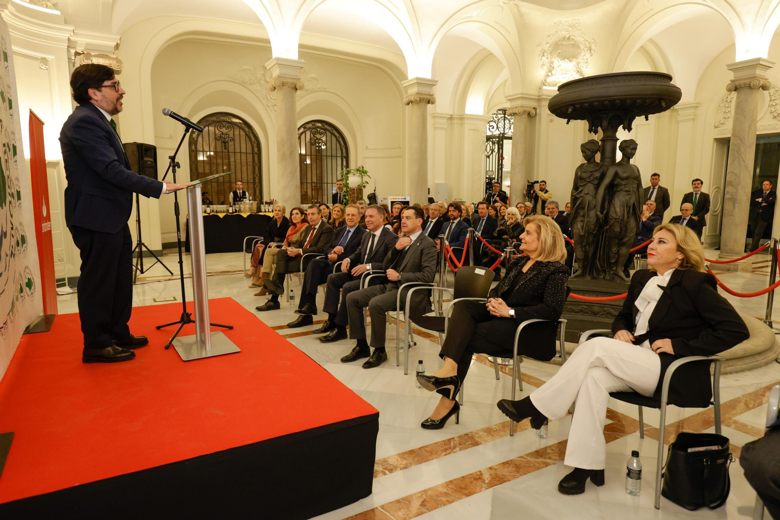 I Premio a la Trayectoria ejemplar en defensa de Andalucía a Fátima Báñez y a Jaime Montaner Roselló