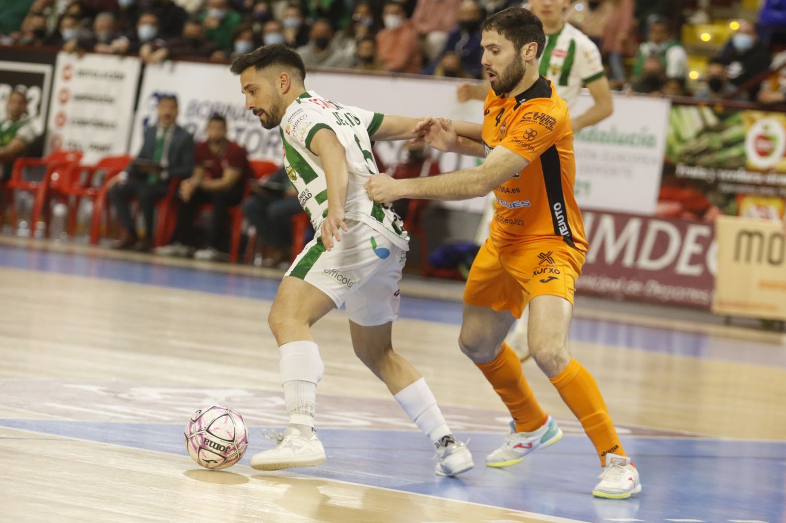 Las imágenes de la victoria del Córdoba Futsal ante el Burela