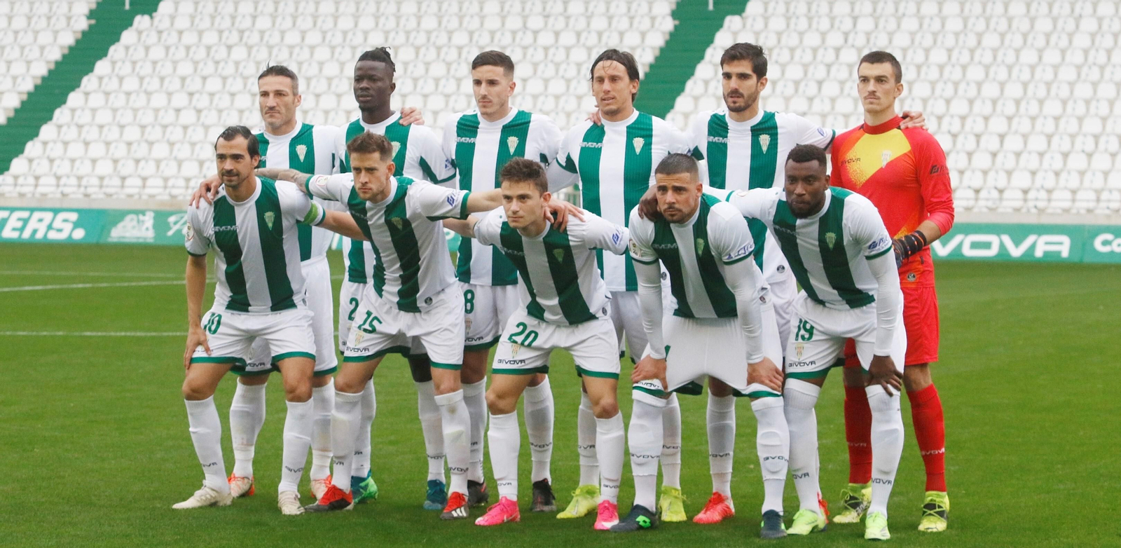 El once inicial del Córdoba CF ante el Linares Deportivo.
