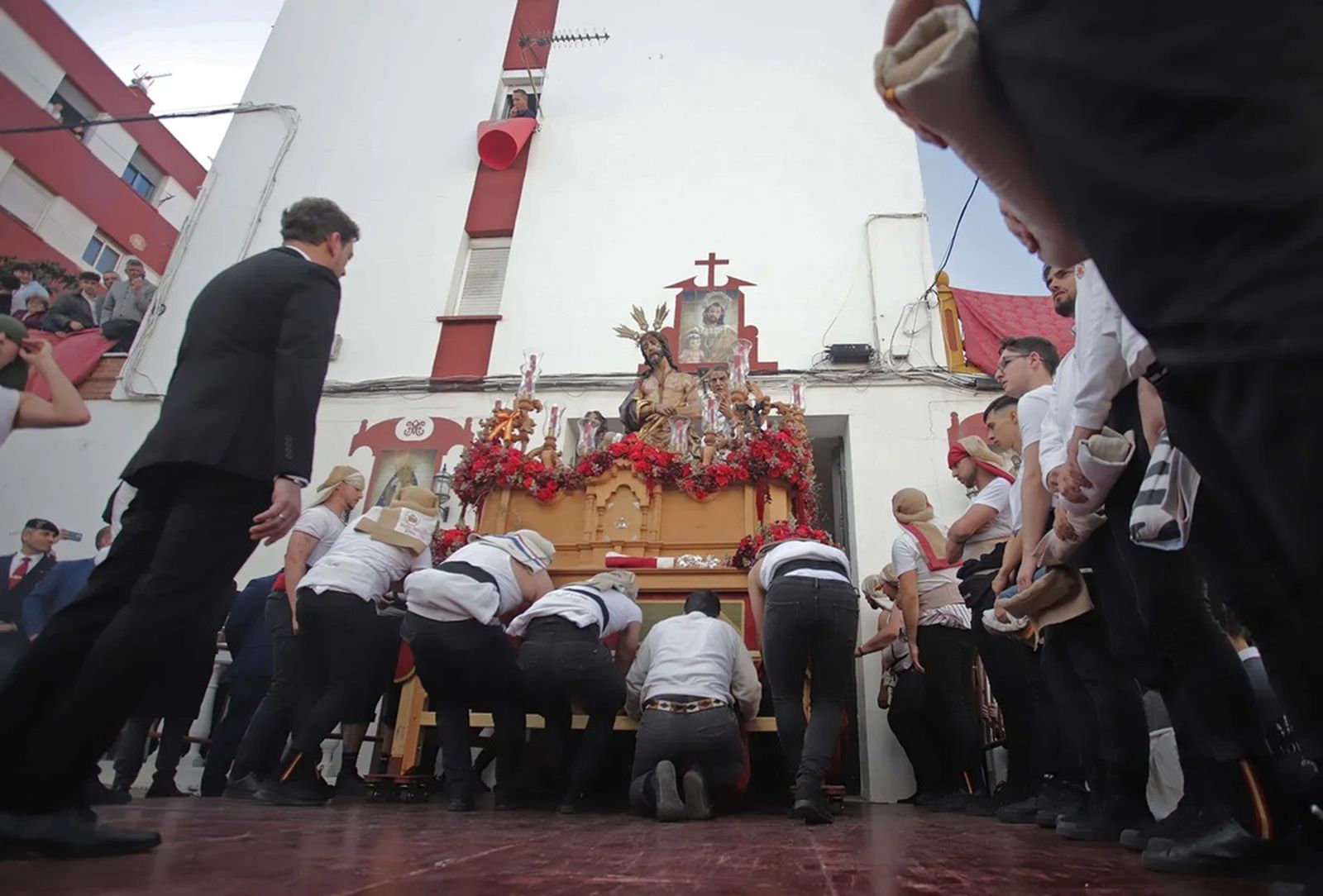 Salida del Ecce Homo en la Parroquia de Las Colinas.