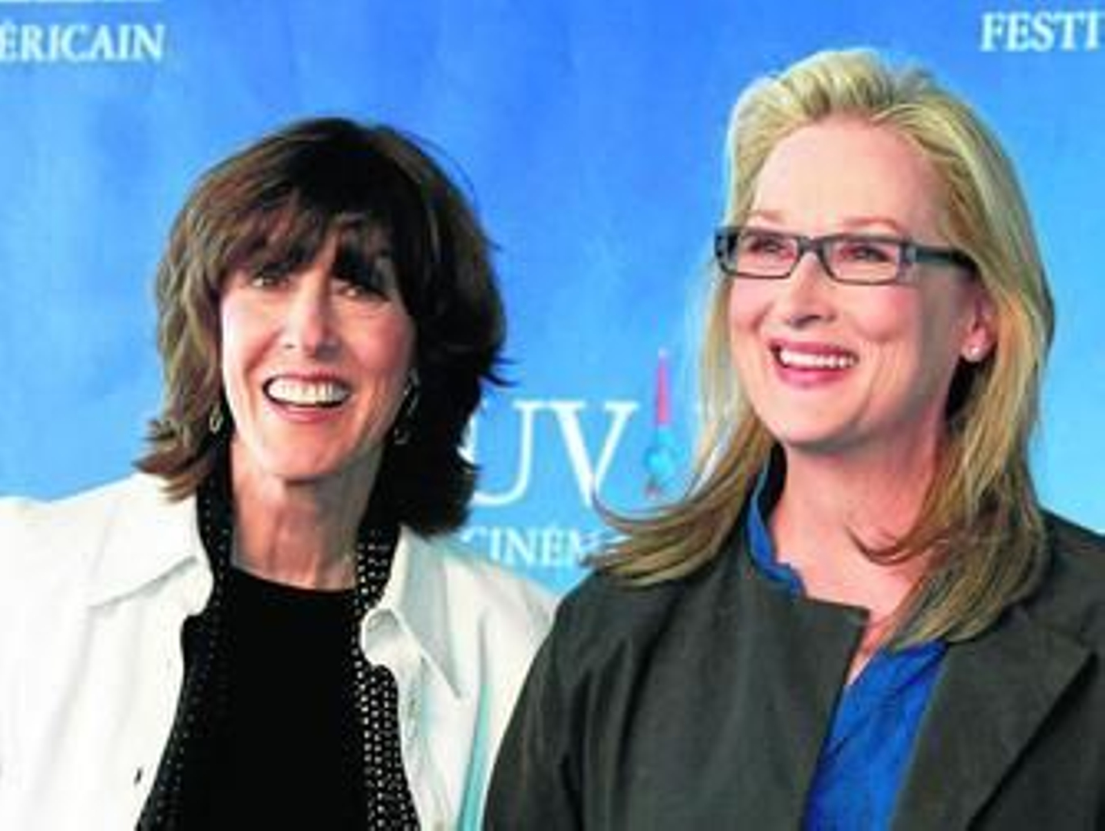 Ephron, junto a Meryl Streep, en el estreno de 'Julie & Julia'.