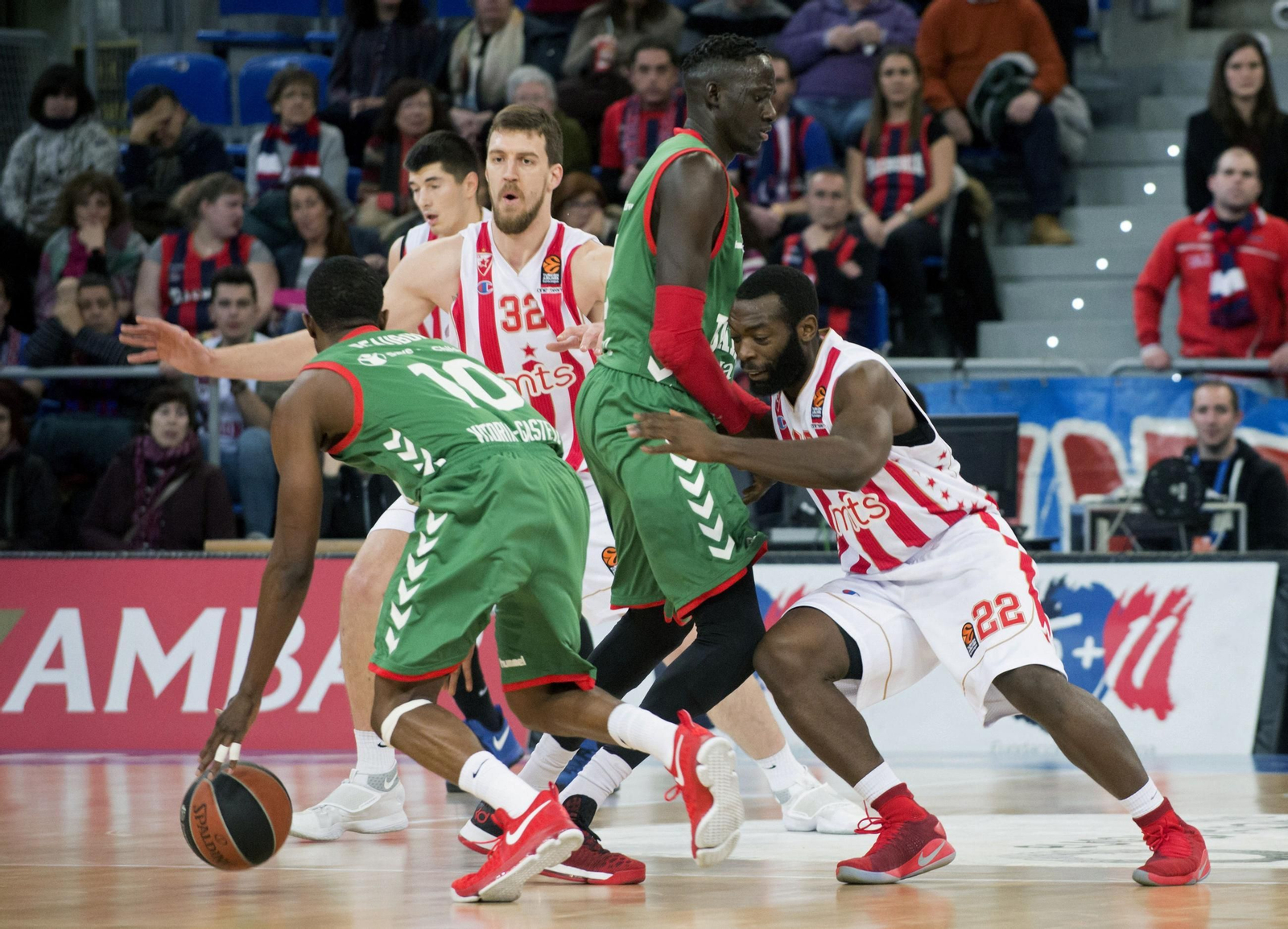La carrera de Ognjen Kuzmic, en fotos