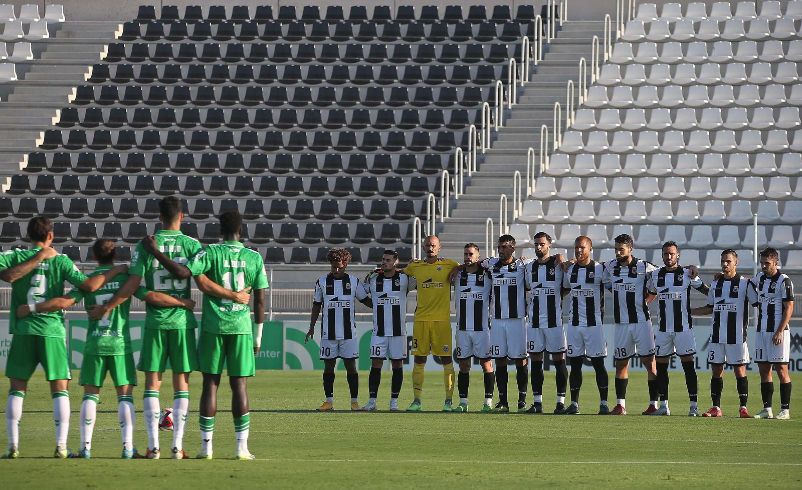 Las mejores fotos del Balona - Betis Deportivo en el nuevo estadio Ciudad de La Línea