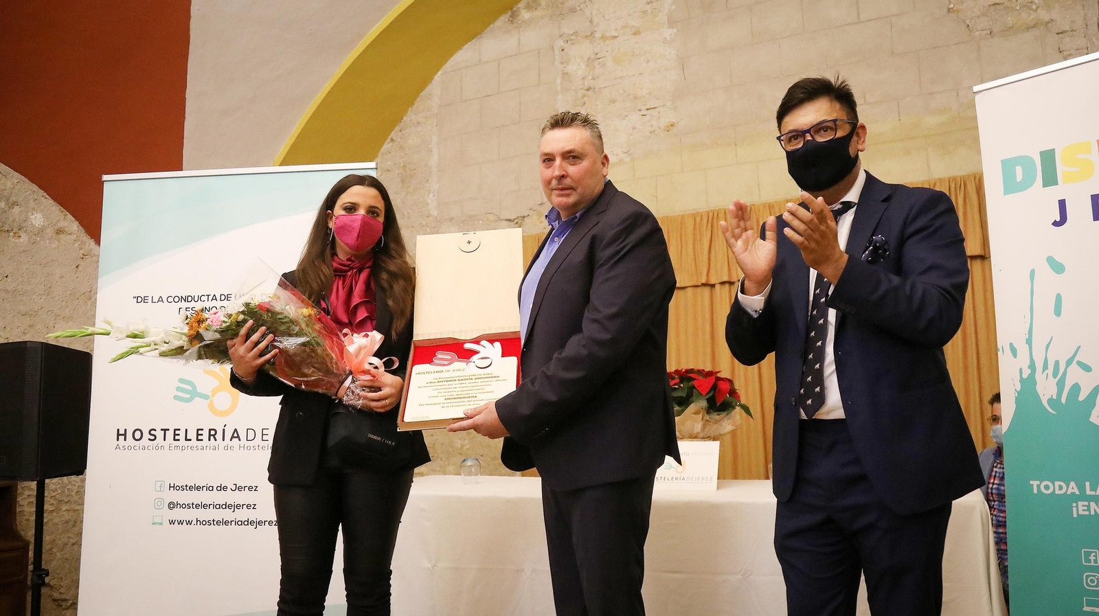 Emotivo y merecido homenaje a cuatro ilustres hosteleros