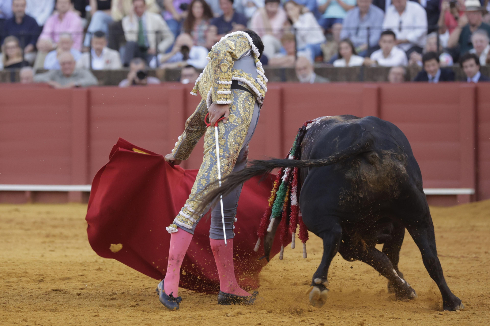 Las imágenes de la tercera de abono en la Maestranza de Sevilla