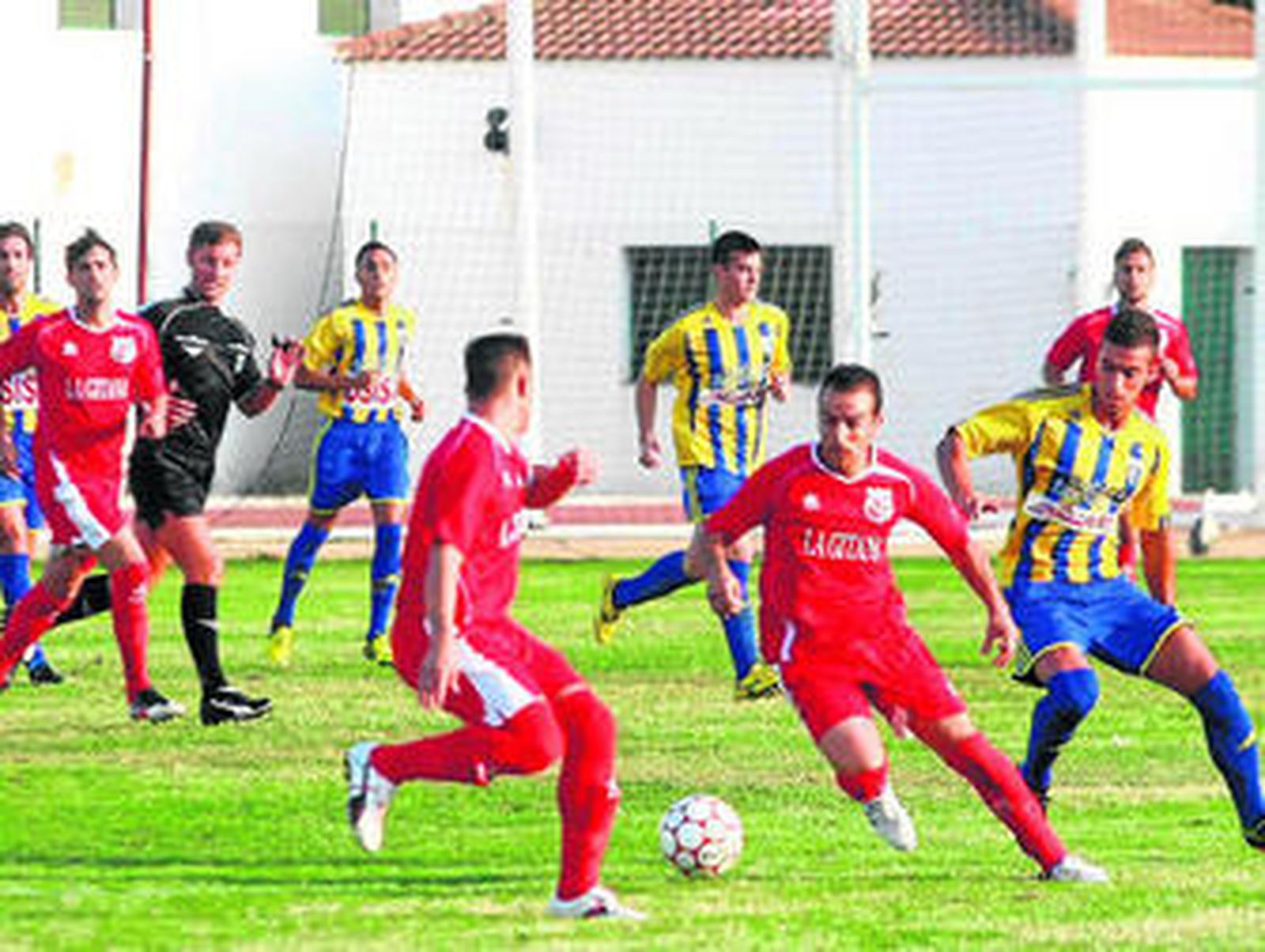 El Isla Cristina empezó la temporada con un empate ante el equipo gaditano del Algaida.
